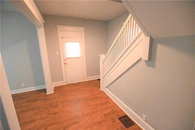 Foto del edificio - 1661 S Talbott St