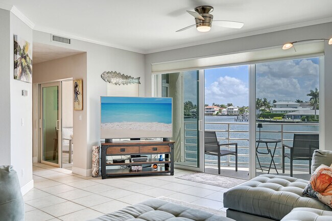 Building Photo - 4530 Gulf Shore Blvd N