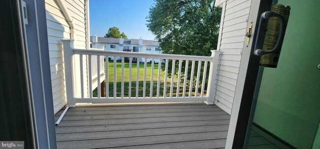Building Photo - 409 Dove Ct