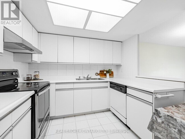 Building Photo - 20-820 Baif Blvd