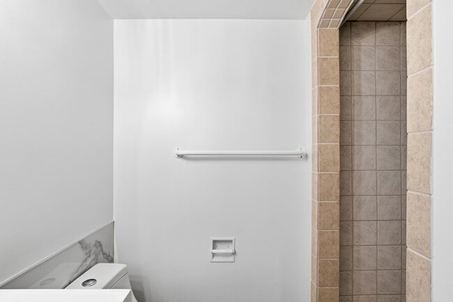 Building Photo - 364 Sabrina Bay SW