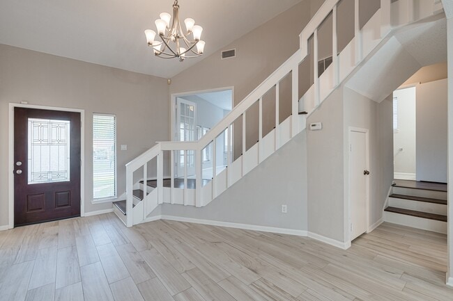 Building Photo - 11530 Ella Lee Dr