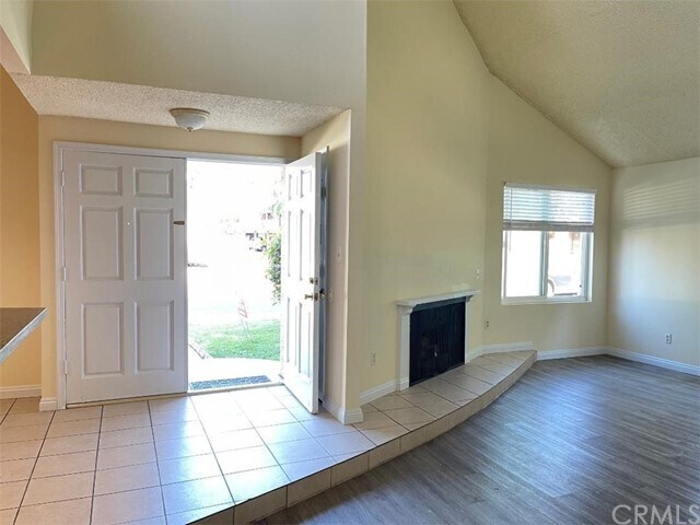 Building Photo - 1445 Jellick Ave
