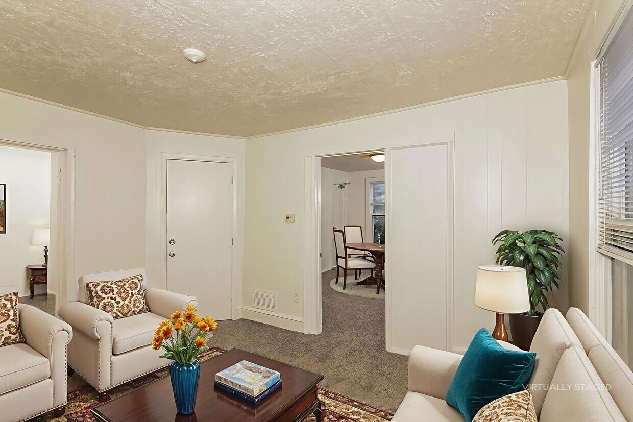 Foto principal - 718 24th Ave NE