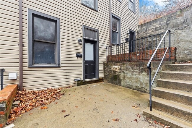 Foto del edificio - 1914-1918 B Street