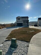 Building Photo - 3083 S Yellow Bill Dr