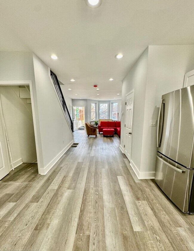 Foto del edificio - 4530 Salmon St