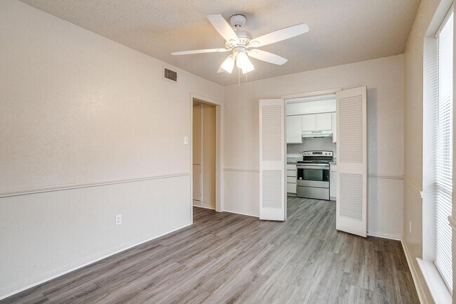 Foto del edificio - ASK ABOUT OUR HALF OFF FIRST TWO MONTH'S RENT