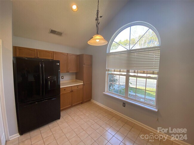 Building Photo - 9325 Timothy Ct