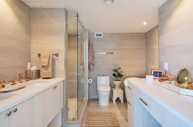 Primary BAth - 1151 N Fort Lauderdale Beach Blvd