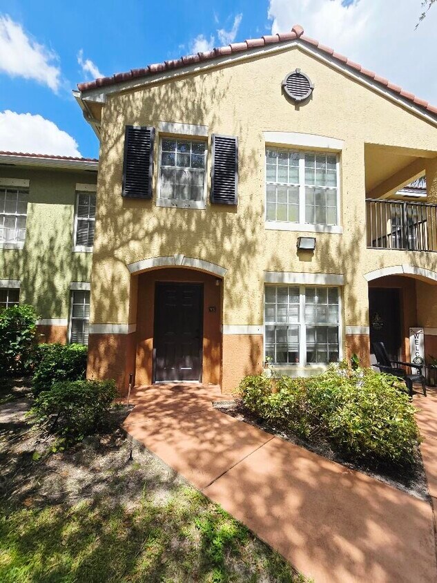 Foto principal - 10294 Fox Trail Rd S