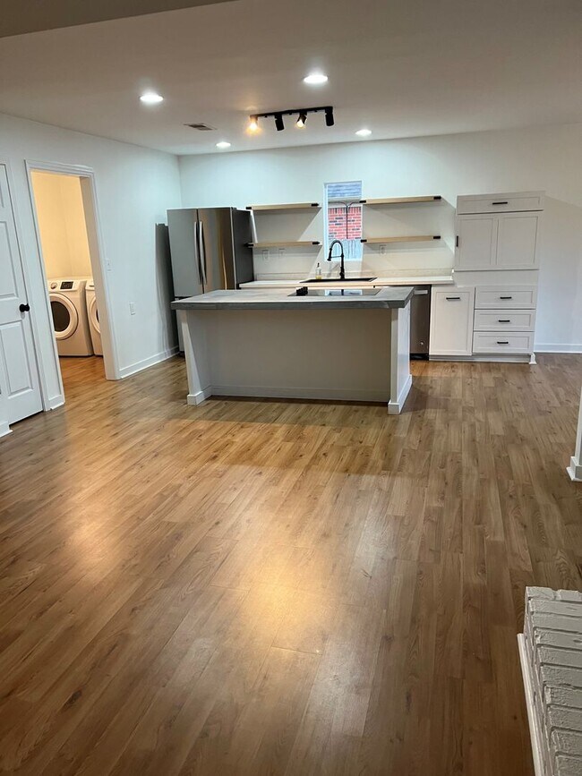 Foto del edificio - 319 Meadow Way Cove