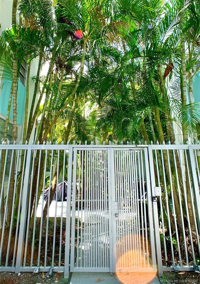 Foto del edificio - 135 3rd St