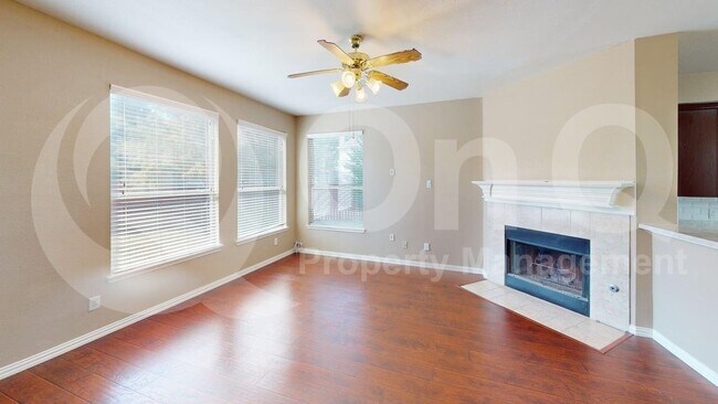Building Photo - 2521 N Brook Dr