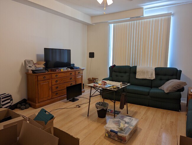 Foto del edificio - 1539 W Haddon Ave