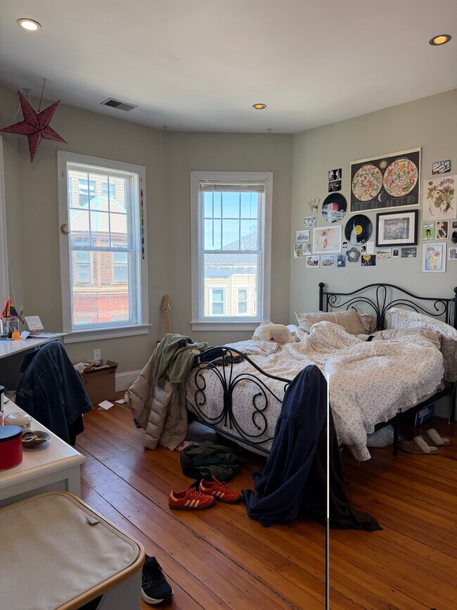 Foto del edificio - 148 Hillside St
