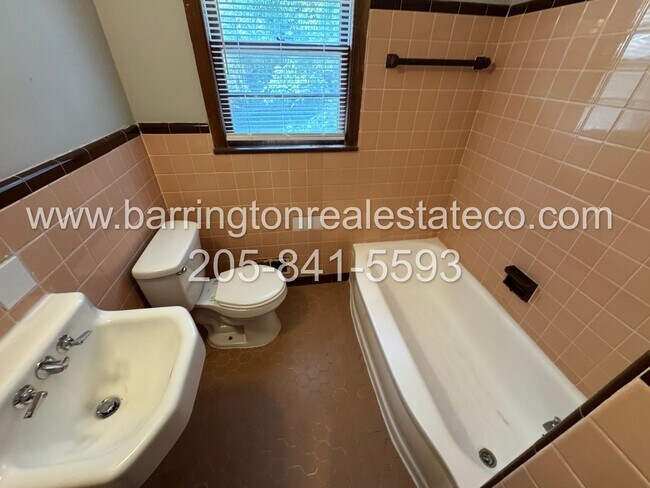 Building Photo - 332 Glynn Dr