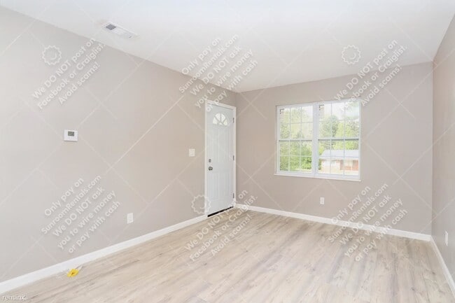 Building Photo - 2 br, 1 bath Duplex - 22 Roper Dr A A
