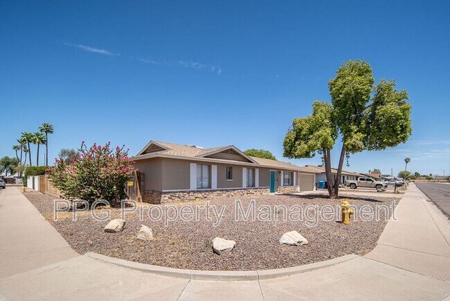 Foto del edificio - 1954 W Topeka Dr