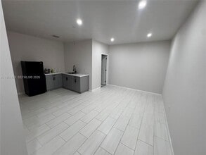 Building Photo - 11711 SW 107th Ct