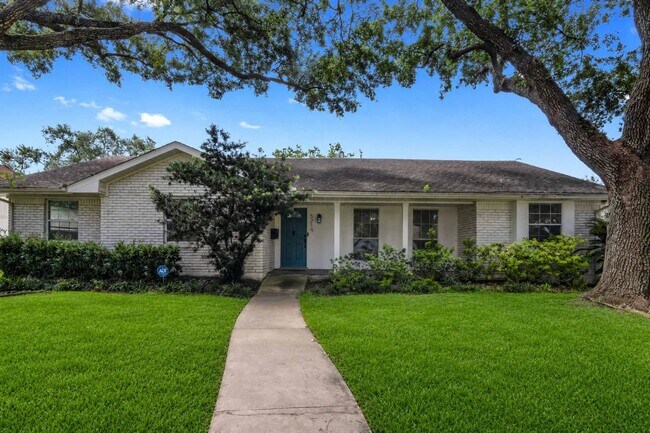Building Photo - 5219 Cheena Dr