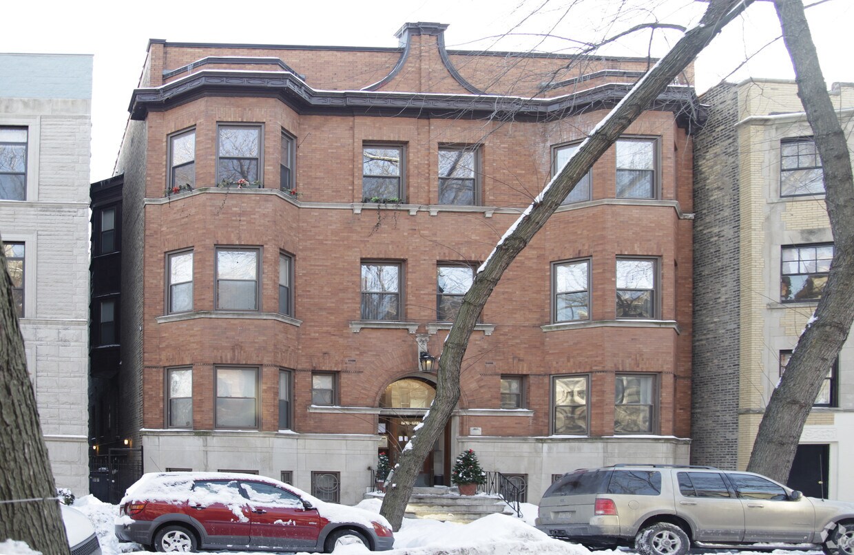 721 - 723 W Briar Pl - 721-723 W Briar Pl