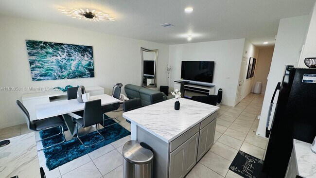 Foto del edificio - 761 SW 11th St