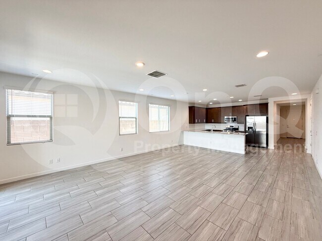 Building Photo - 12425 W Vista Ave