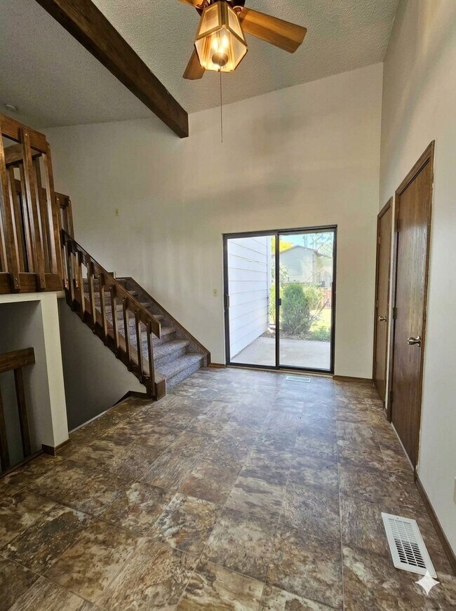 Foto del edificio - 5060 Horseshoe Bend St