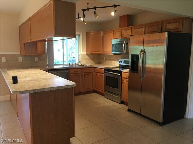 Foto del edificio - 802 SE 32nd St