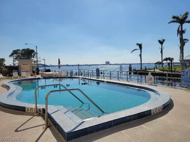 Foto principal - 1766 Cape Coral Pkwy E