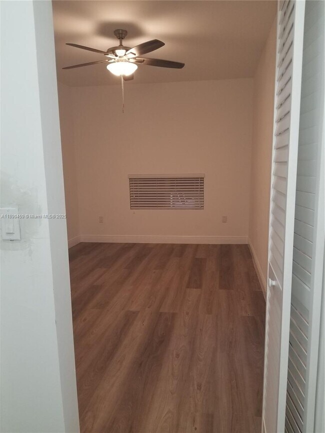 Foto del edificio - 1415 SW 17th Terrace