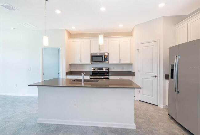 Building Photo - 181 Aces High Ln