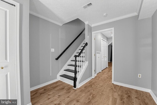 Building Photo - 2504 Smoketree Ln