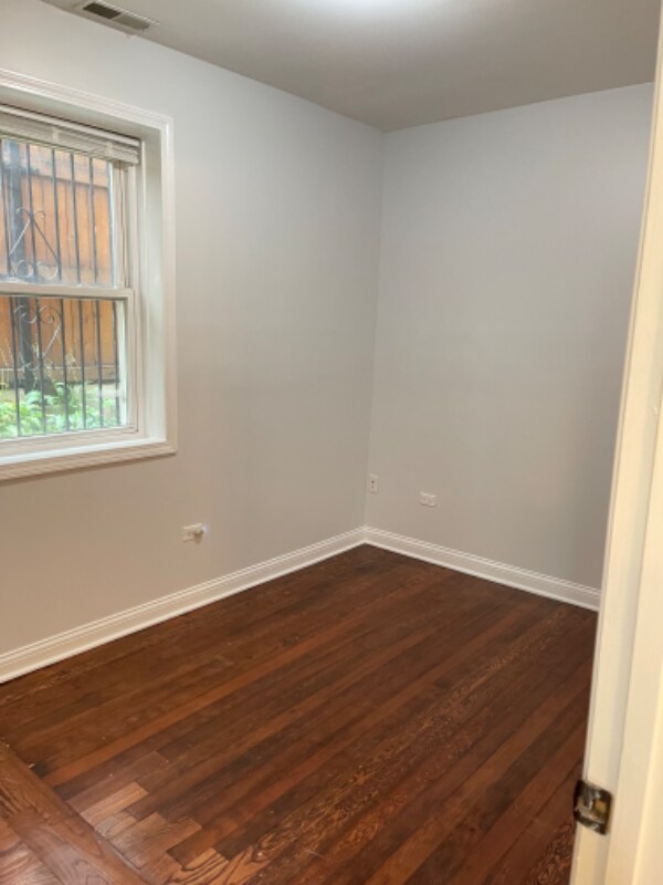 Building Photo - 2925 N Springfield Ave