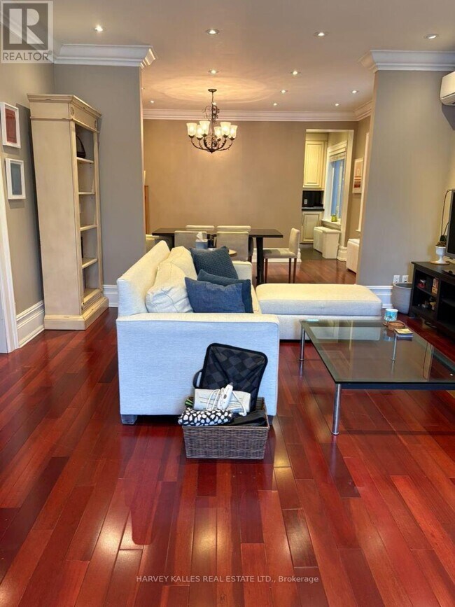 Photo du bâtiment - 306 Spadina Rd