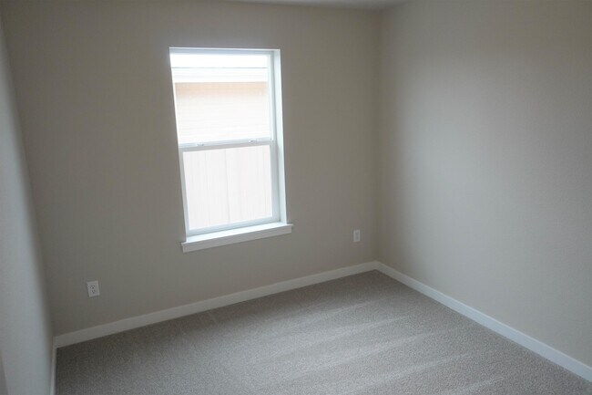 Building Photo - 3067 N Greengate Way