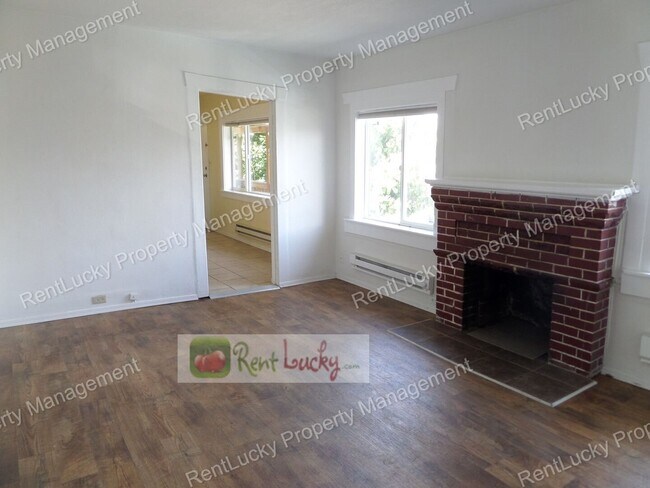 Foto del edificio - 6523 35th Ave SW