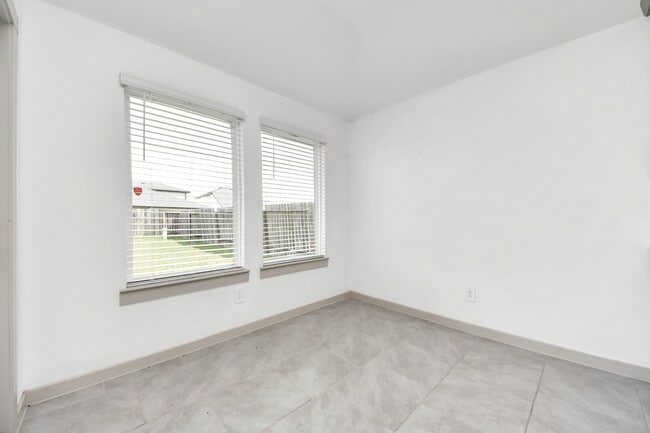 Building Photo - 28930 Yulee Mill Dr
