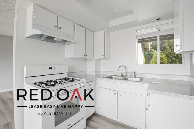 Foto del edificio - 14814 Gale Ave