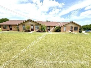 Building Photo - 4545 Hoeneke Dr