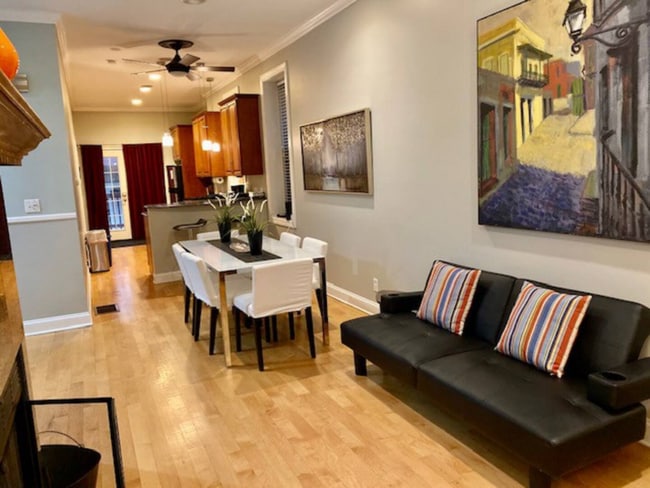 Photo - 1434 W Fletcher St Apartment