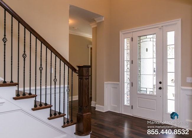 Building Photo - 217 Club Ridge Rd