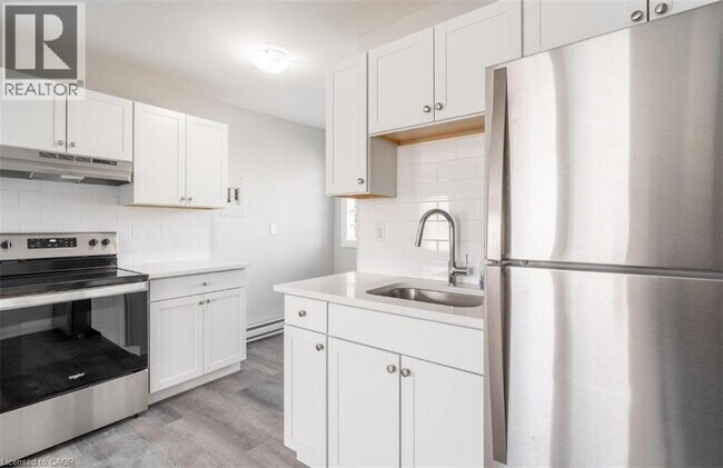 Building Photo - 81 Gibson Ave