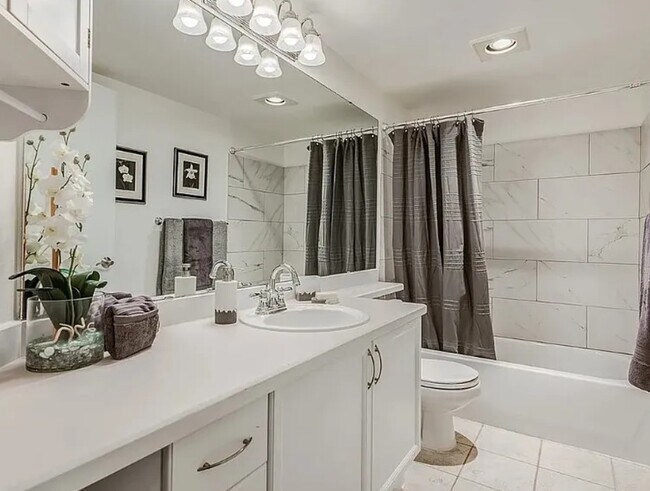 Foto del edificio - 9910 NE 137th St