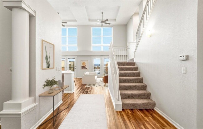 Building Photo - The Landings at Silver Lake Village