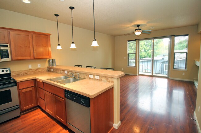Building Photo - 2955 SW 187th Ave