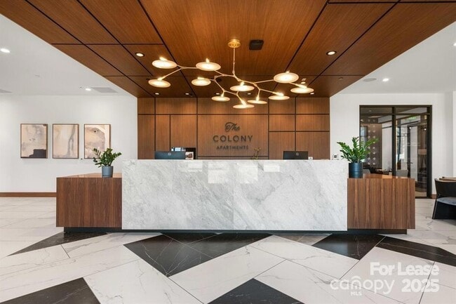 Building Photo - 4220 Colony Plz Dr