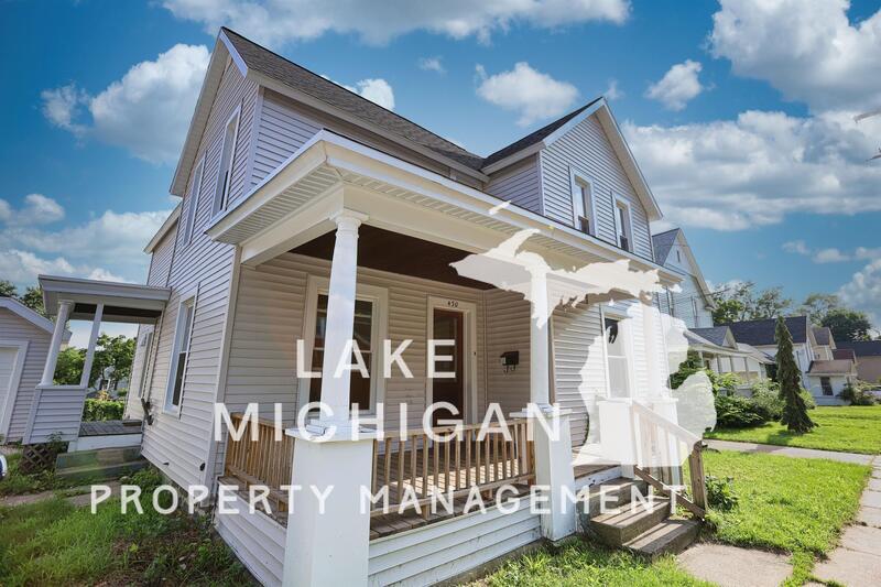 Primary Photo - 430 Quimby St NE