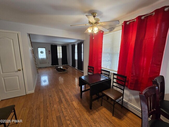 Foto del edificio - 106 Cottage St